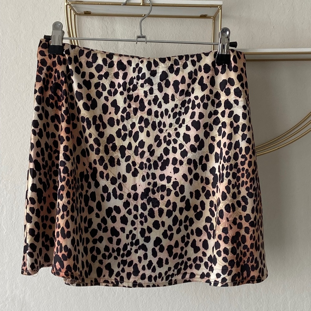 Leopard print mini skirt